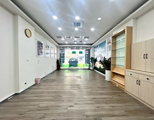 太平洋百貨黃金店面 - Image 1
