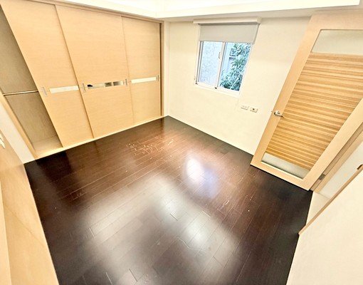 小巨蛋捷運,採光2+1房,垃圾代收,有陽台,生活機能強 - Image 7