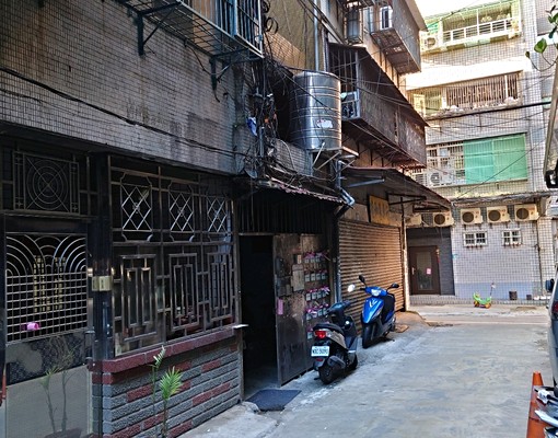 板橋國泰街二樓整層住家 - Image 1