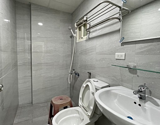 精美套房南區近美村路可租補 - Image 1