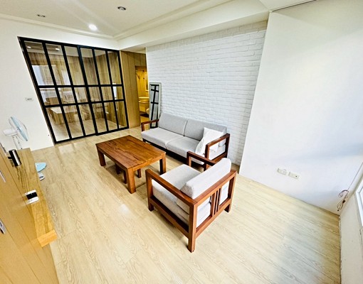 天母商圈,美日橋學校、新裝潢、採光2+1房、鬧中取靜 - Image 4