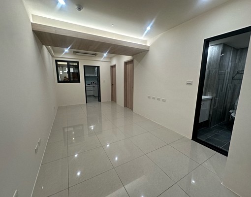 世界花園全新裝潢溫馨浪漫2房+平面車位 - Image 1