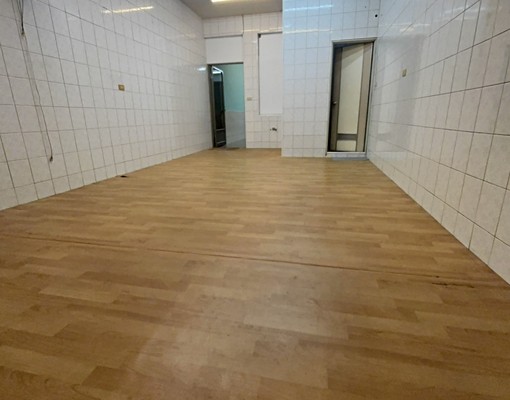 崇蘭國小南側門旁透天一樓有廚房大套房出租 - Image 3