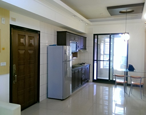 農十六面公園輕軌大兩房超值可租補傢電全 - Image 2