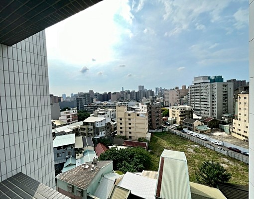 可租屋補助✨兩房雙衛浴✨走路到中友✨全室木地板✨系統廚具 - Image 12