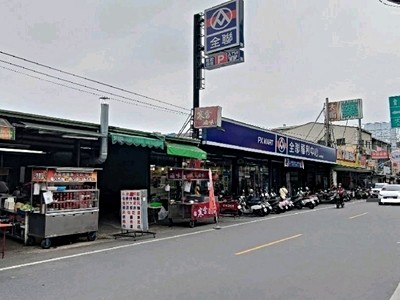 民雄埤角平房，與全聯為鄰好便利