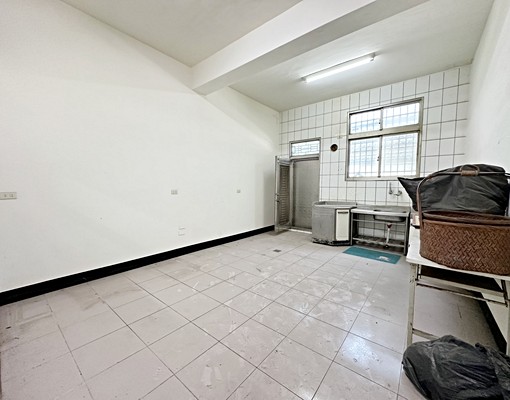 【屋主自租免仲】正鹿東路-黃金透店-出租 - Image 11