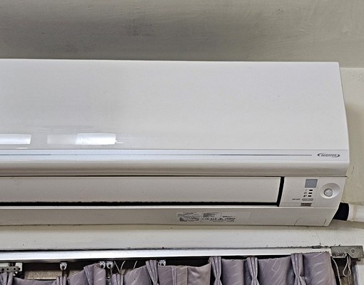獨立10坪有陽台家具家電全7000書桌更換新2人沙發 - Image 10
