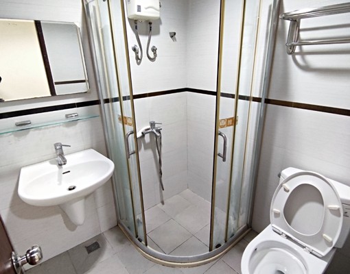 可貓可租補/獨立陽台通風佳/汽車極度好停/電梯採光大套房 - Image 2