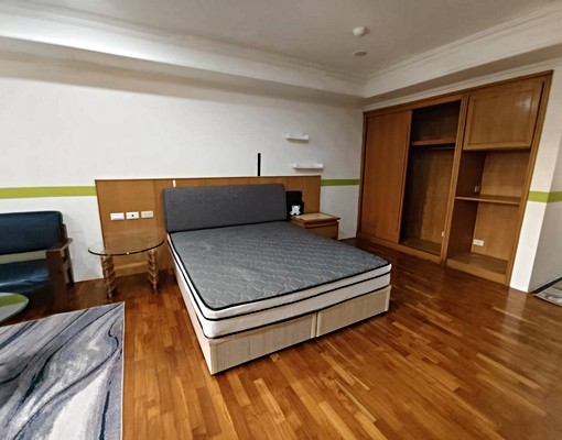 近十八尖山/假日花市/忠孝大润發/電梯大套房 - Image 4