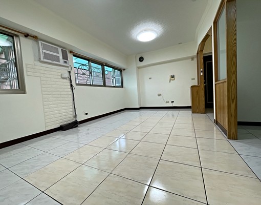 樹林揚名福星，附傢俱。4房車位 - Image 6