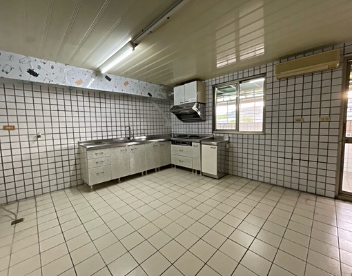 樹林揚名福星，附傢俱。4房車位 - Image 9