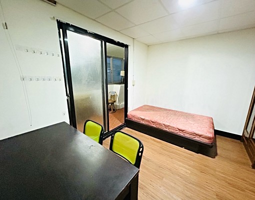 大直站/實踐大學,女性專屬,包水電,採光套房、有陽台 - Image 4