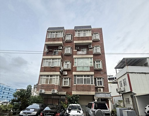 家具齊全，共用汽機車位，可申請租補，附近生活機能佳!巷內安靜 - Image 10