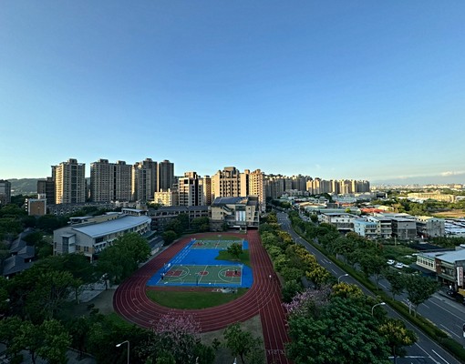 近捷運-絕美景觀-龍埔學區3房 - Image 1