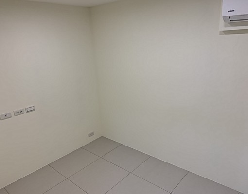 全新裝潢.3房.交通便捷.社區單純 - Image 6