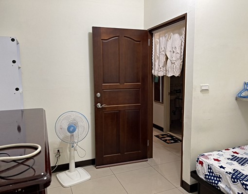 華廈金城雅房分租包水電,近清交大園區 - Image 3