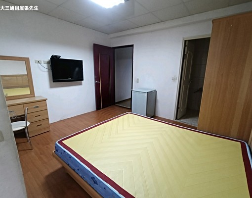 近板橋站可租補小資族溫馨獨立採光小陽台套房可代收垃圾二樓免爬 - Image 2