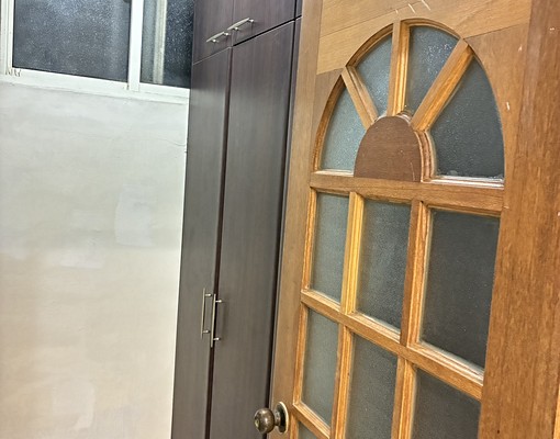 一橋到台北交通方便,巷口就有7-11和傳統市場,生活機能佳。 - Image 4