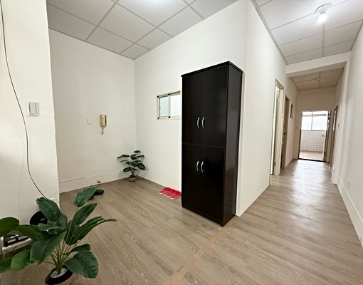 吳興街🏠朋友同事合租首選🔥可貓租補/全新傢俱/淨水器 - Image 1