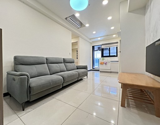 文化中心/五權國小輕軌三房平車大陽台傢俱電全 - Image 1