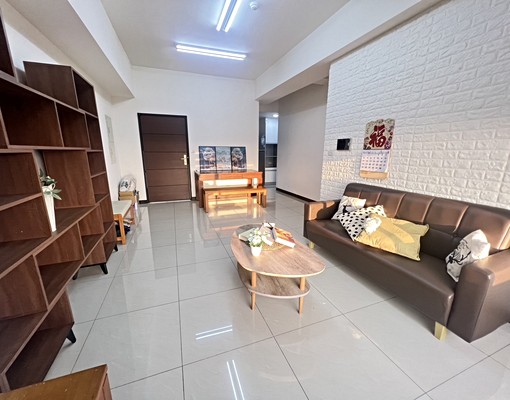 近尚順百貨🌈周遭美食商圈✅一卡皮箱入住大3房_含平車 - Image 2