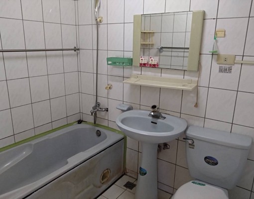 近三多國中.近監理所.近迴龍-電梯四房雙衛.含管理費 - Image 6