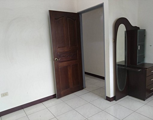 近三多國中.近監理所.近迴龍-電梯四房雙衛.含管理費 - Image 5