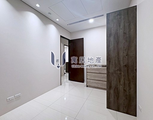 忠孝新生捷運旁|全新屋首租|採光佳大露台 - Image 8