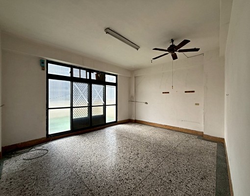 豐原市中心黃金店面整棟透天出租 - Image 8