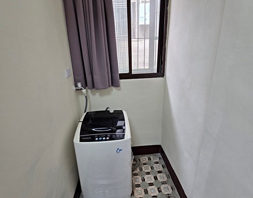智能套房)垃圾處理)全新免治馬桶)飲水機)室內車位)網路快 - Image 5