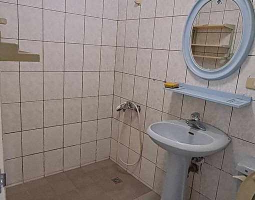 興達國小對面近興達港觀光漁市場 - Image 13