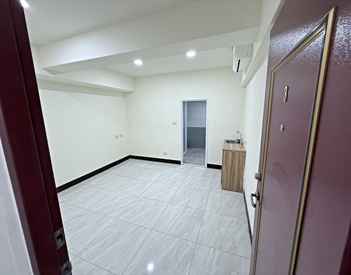 【恩典滿溢】內壢後站環東大街一樓套房出租中 - Image 2