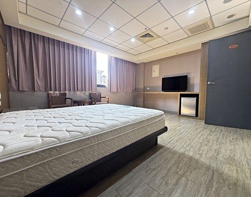 包租婆依依❤️一層兩戶/限女性/可補助/華航首選～ - Image 3