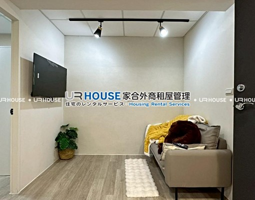 MRT龍山寺|全新裝潢兩房|超級生活機能 - Image 1