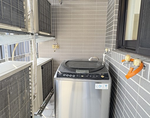 可租捕北屯中國醫附近平面車位家具街有一卡皮箱入住 - Image 9