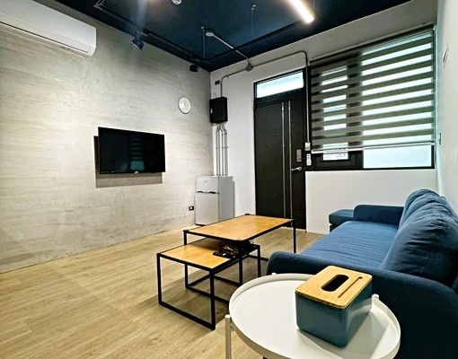 近金龍國小【設計感滿分🌞1房1廳｜獨立陽台｜家具家電全配】 - Image 1