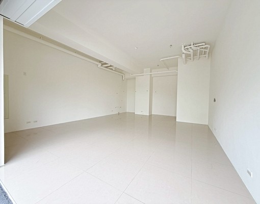 高鐵特區|晶悅合一|大面寬賺飽飽金店面 - Image 8