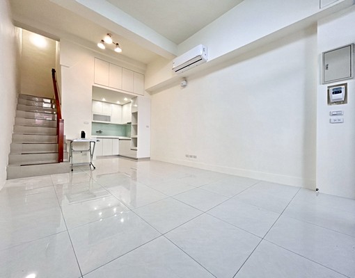 中國醫一中商圈10米路透天店面🚩店住合一 - Image 1