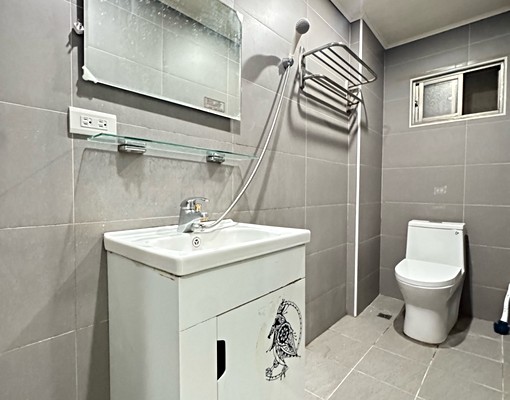 潭子/中山/火車站🤩可寵⚡️落地窗陽台獨洗曬⚡️優質大套房 - Image 5