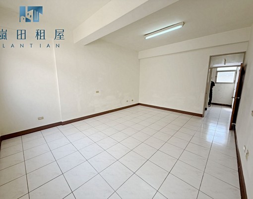 陳亮亮😎近沙鹿車站稀有三層大坪透天!鬧中取靜門口停車 - Image 3