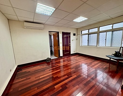 兆基社會住宅🏠友善屋源🧡南京三民站/可租補入籍/台水電 - Image 1