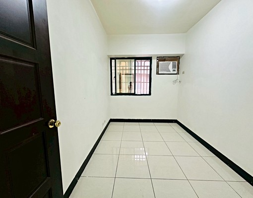 可以申請租補。仁愛國小。電梯4房車 - Image 11