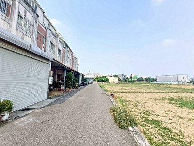 鹿港頂潘婆臨路別墅近和美~小武店長