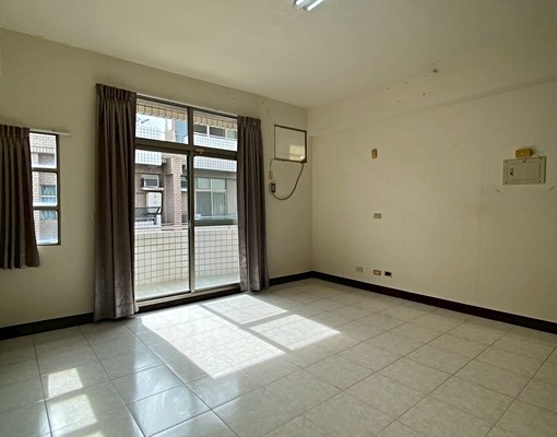 【土帝公社宅】北區優質社區稀有大透天 - Image 3