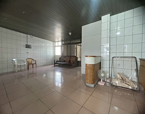 【恩典滿溢】介壽路一段透天三樓整層住家~台電帳單另有車位 - Image 2