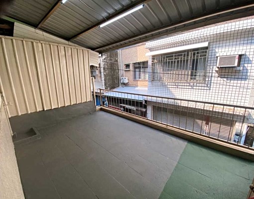 左營世運美透天#莒光商圈#全新裝潢可直接入住 - Image 3