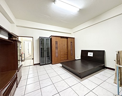 可租補可戶籍✨整棟出租✨前後門可停2.3台車室內✨ - Image 8