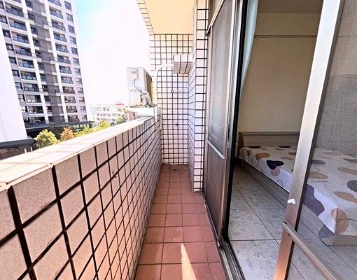 超值大里2房|大買家、益民路商圈|可租補.含水費 - Image 3