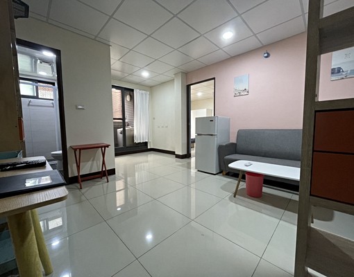 包租婆依依❤️獨立陽台洗衣機/好停機車 - Image 1